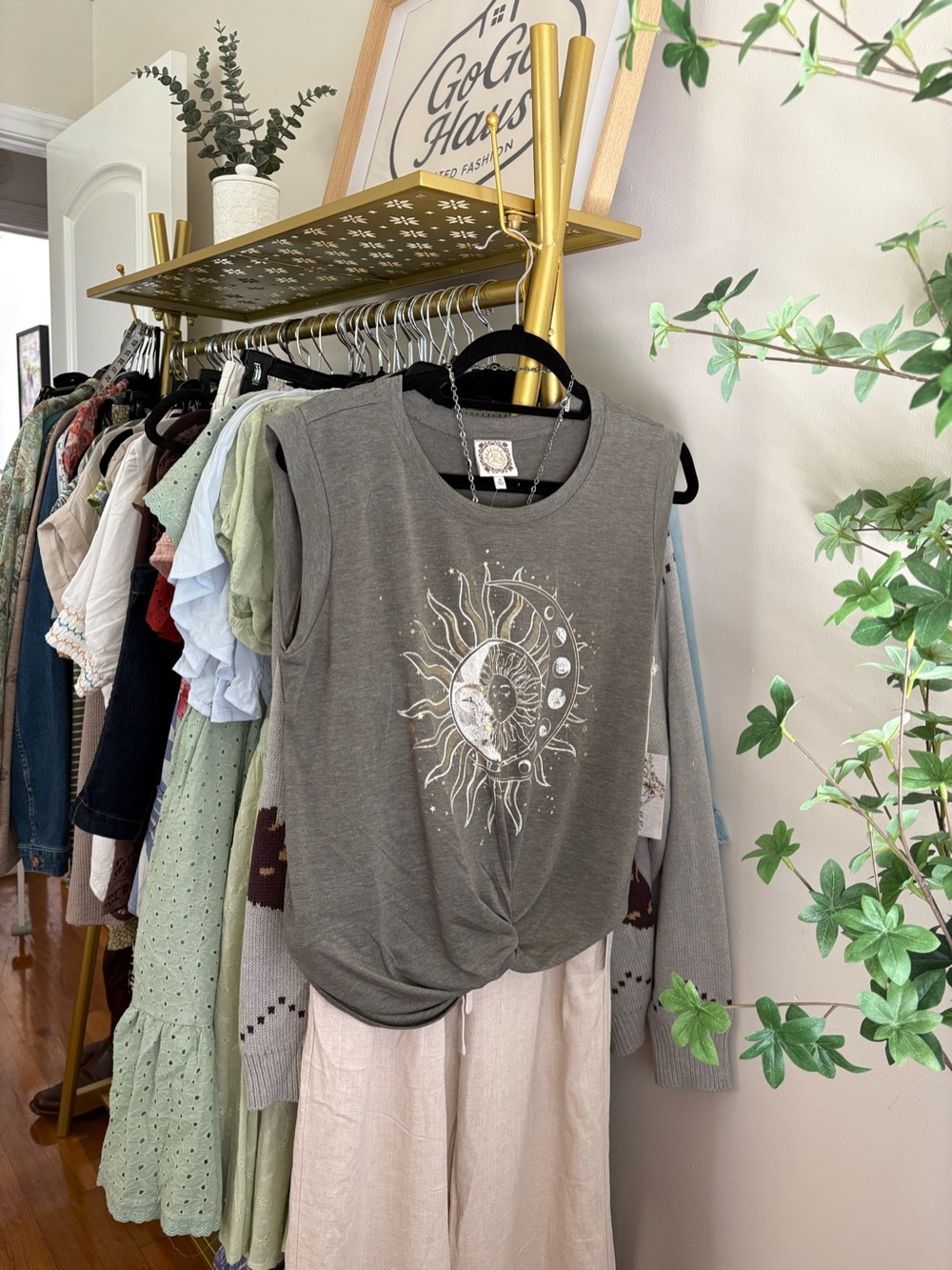 Women's Gray Knot-Front Sun & Moon Graphic Tank